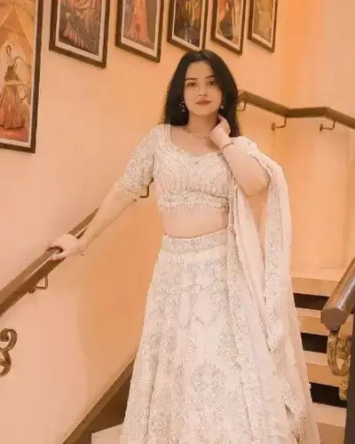 Escort Akola